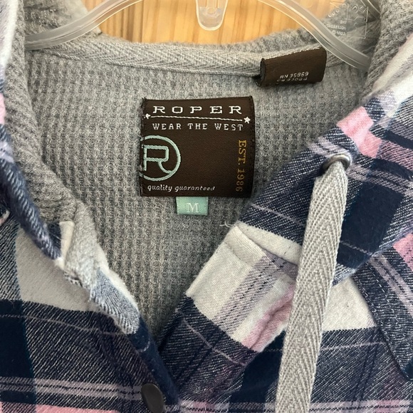 Roper Women’s Thermal Lined Flannel Hooded Pink and Blue Plaid Jacket Size Med - Picture 9 of 9